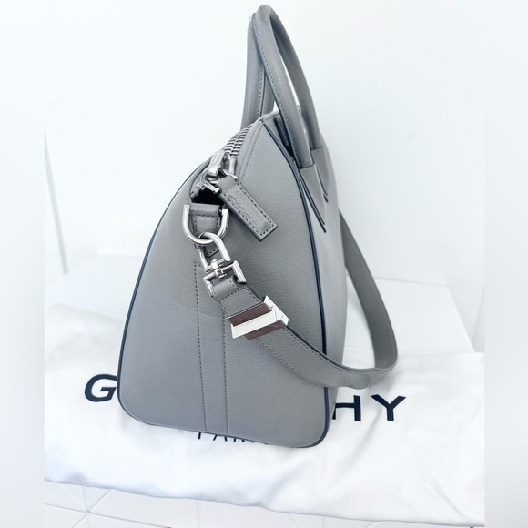 Givenchy medium Antigona in Grey with silver hardware - Picture 4 of 16